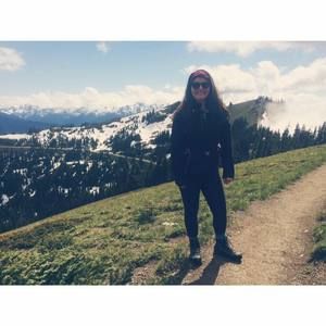 Meet your Posher, Emily